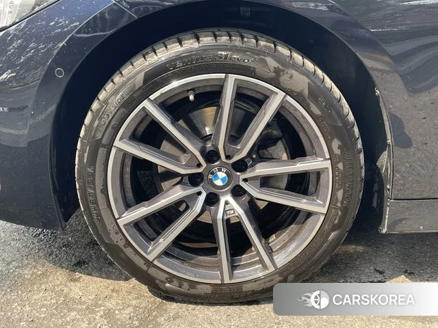 BMW 3 series 2025 Черный из Китая, фото 4