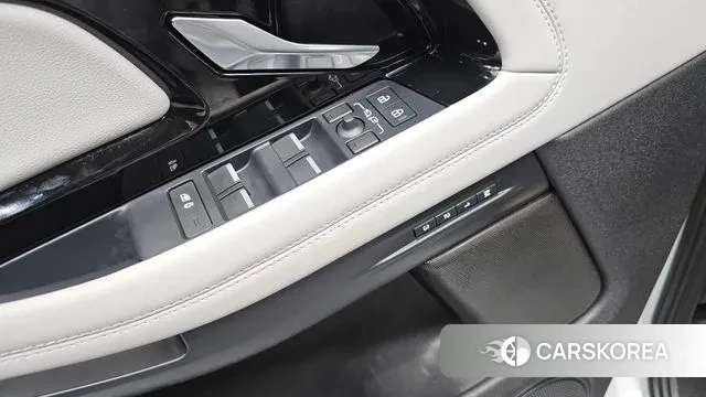 Land Rover Range Rover Evoque 2nd Generation 2023 Белый из Кореи, фото 4