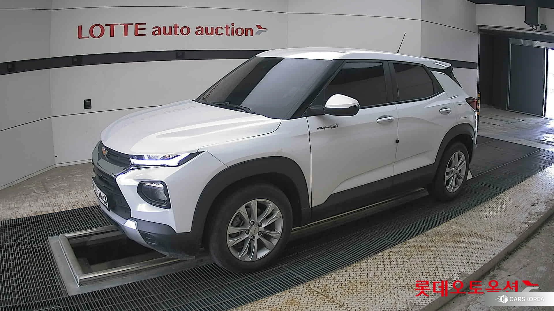 Korea G M TrailBlazer 1.2 Turbo FWD 2021 Белый из Кореи, фото 4