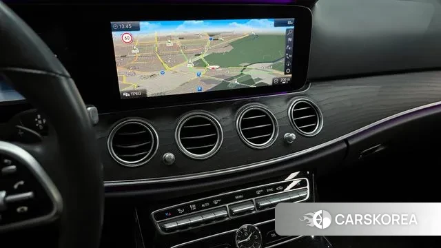 Mercedes-Benz E-Class W213 2018 Синий из Кореи, фото 4