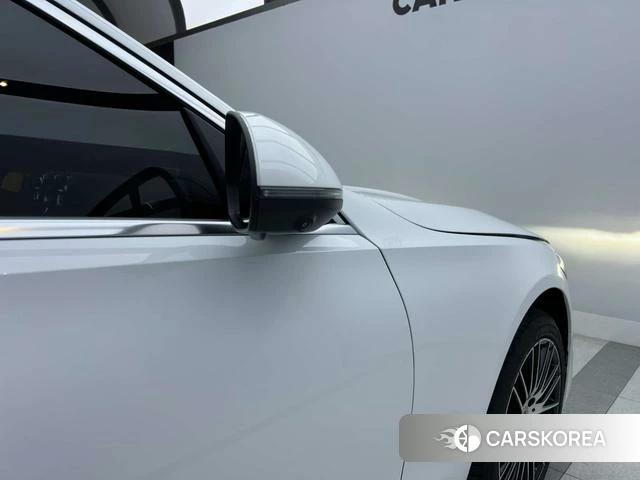 Mercedes-Benz Class C 2025 Белый из Китая, фото 4