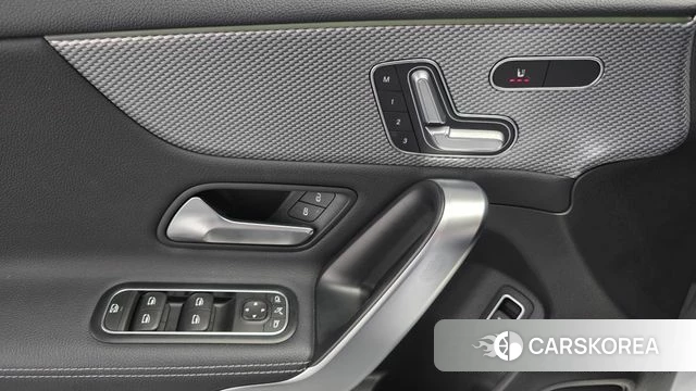 Mercedes-Benz A-Class W177 2021 Серебряный из Кореи, фото 4