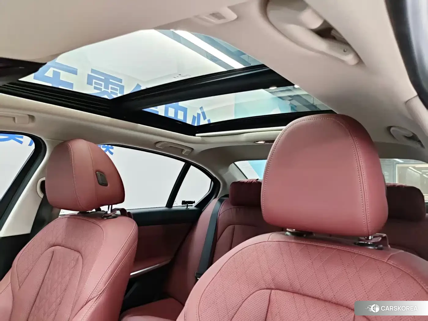 BMW i3 2026 Белый из Китая, фото 4
