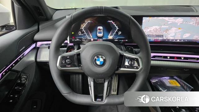 BMW 5 Series (G60) 2025 Белый из Кореи, фото 4