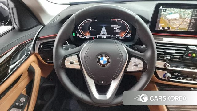 BMW 5 Series (G30) 2021 Черный из Кореи, фото 4