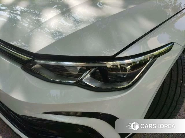 Volkswagen Golf 2023 Белый из Китая, фото 4