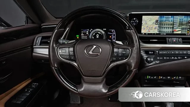 Lexus ES300h 7th generation 2019 Белый из Кореи, фото 4