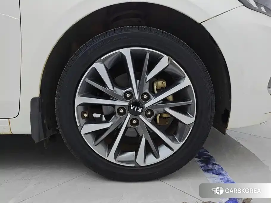 Kia K3 2021 Белый из Китая, фото 4