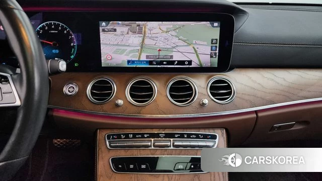Mercedes-Benz E-Class W213 2021 Белый из Кореи, фото 4