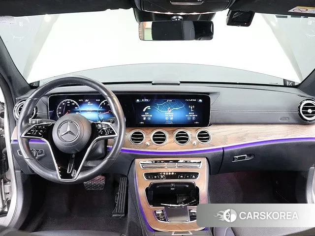 Mercedes-Benz E-Class W213 2023 Песочный из Кореи, фото 4