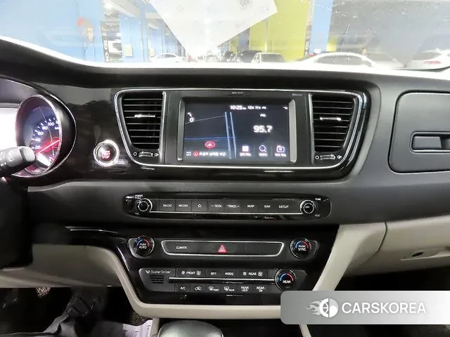 Kia The New Carnival 2018 Черный из Кореи, фото 4