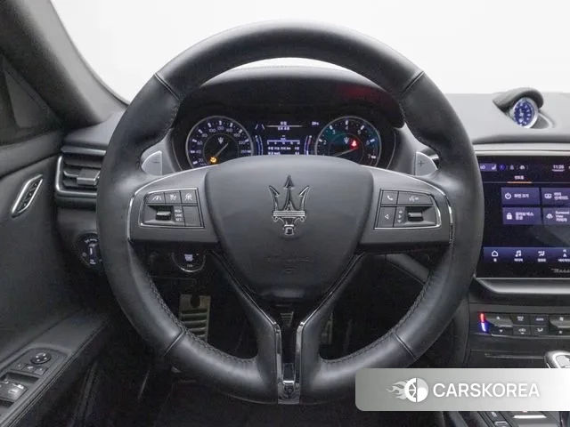 Maserati Ghibli 2022 Черный из Кореи, фото 4