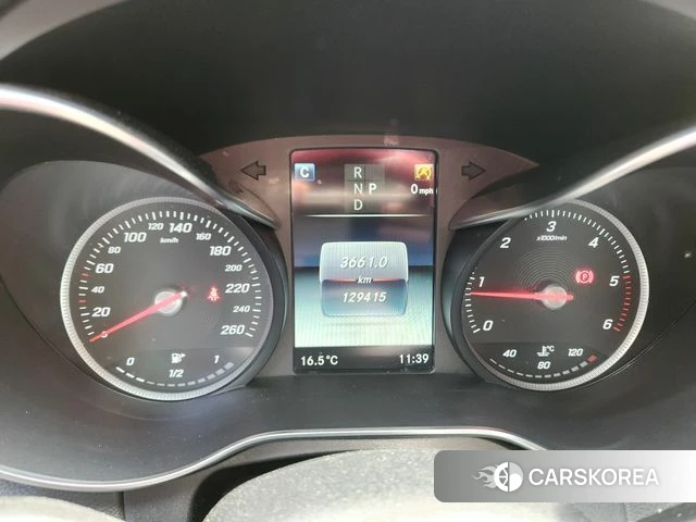 Mercedes-Benz C-Class W205 2018 Белый из Кореи, фото 4