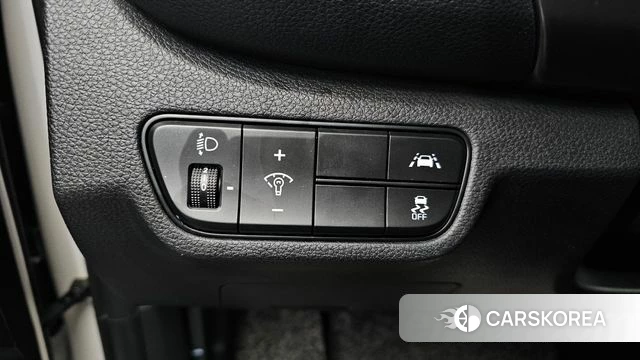 Kia Seltos 2022 Белый из Кореи, фото 4