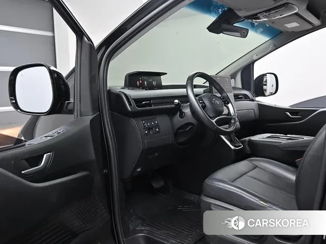 Hyundai Staria 2022 Черный из Кореи, фото 4