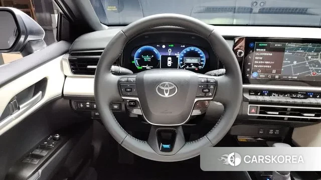 Toyota Camry (XV80) 2025 Серебряный из Кореи, фото 4