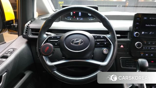 Hyundai Staria 2024 Желтый из Кореи, фото 4