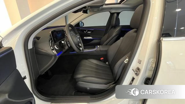 Mercedes-Benz E-Class W214 2024 Белый из Кореи, фото 4