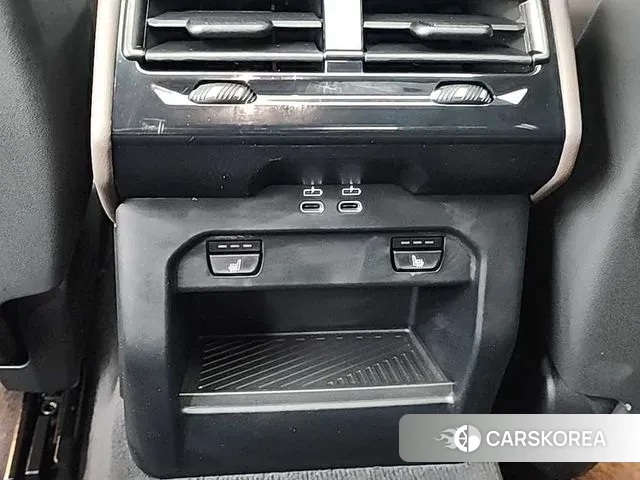 BMW 5 Series (G60) 2025 Белый из Кореи, фото 4