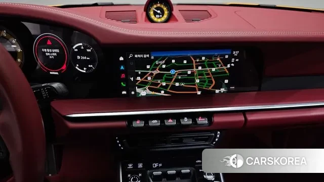 Porsche 911(992) 2023 Желтый из Кореи, фото 4