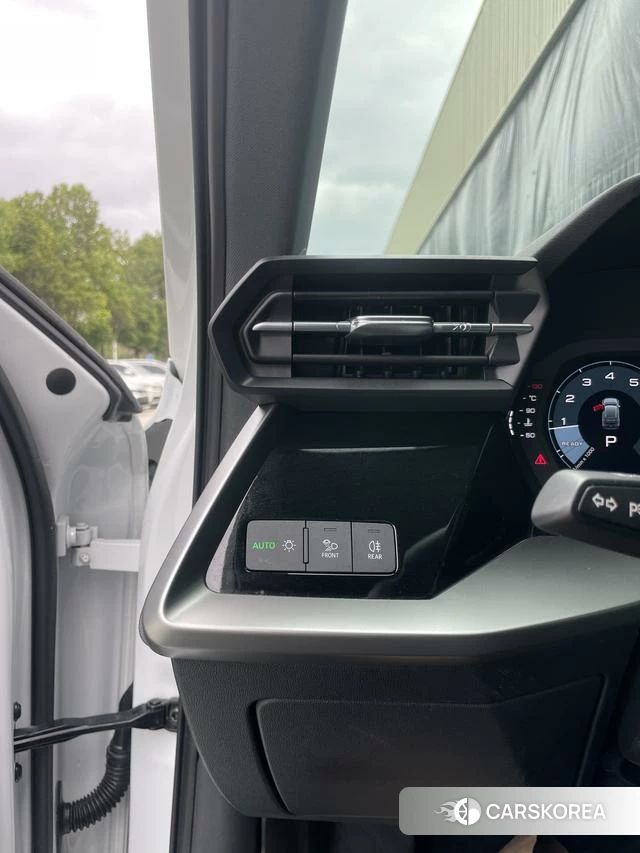 Audi A3 2022 Белый из Китая, фото 4