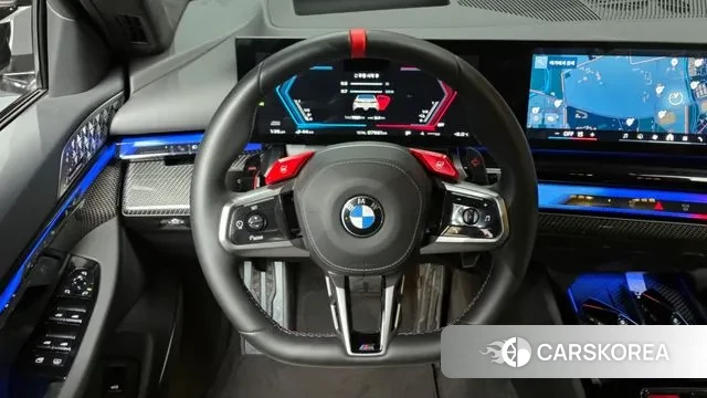 BMW M5 (G90) 2025 Белый из Кореи, фото 4