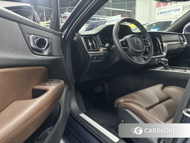 Volvo S60 2021 Синий из Китая, фото 4