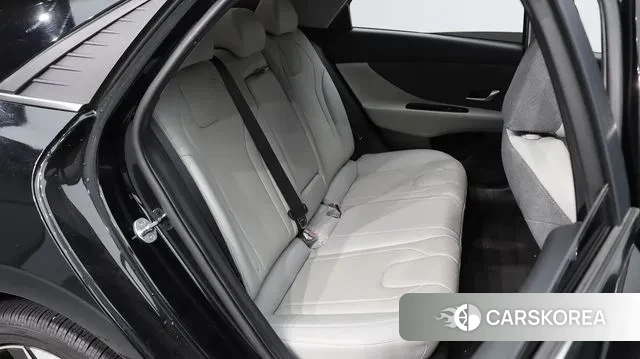 Hyundai Avante (CN7) 2022 Черный из Кореи, фото 4