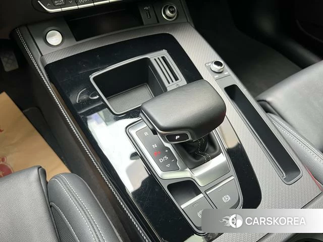 Audi Q5L 2023 Черный из Китая, фото 4