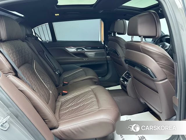 BMW 7 series 2021 Темно-серый из Китая, фото 4