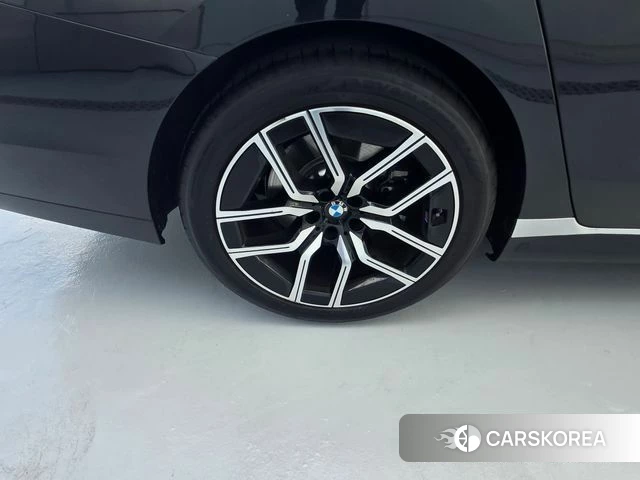 BMW 7 Series (G70) 2026 Черный из Кореи, фото 4