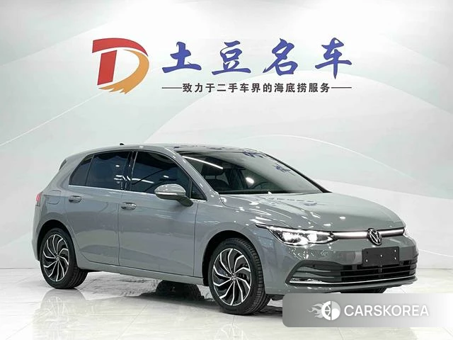 Volkswagen Golf 2023 Серебристо-серый из Китая, фото 4