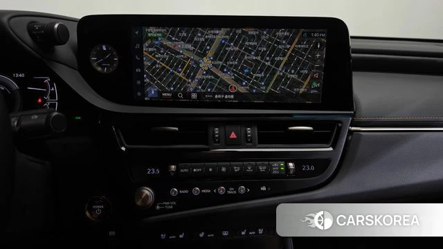 Lexus ES300h 7th generation 2023 Серебристо-серый из Кореи, фото 4