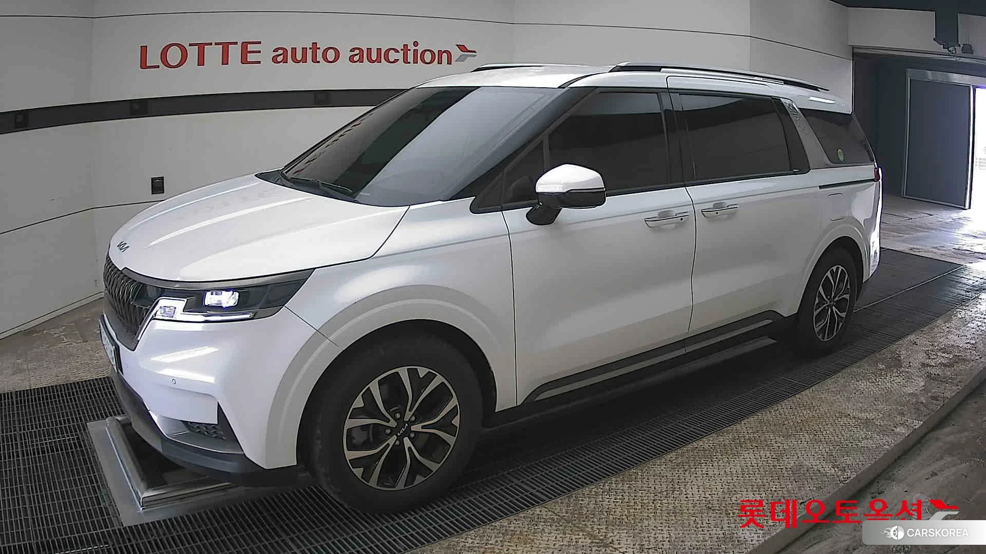 Kia Carnival 2023 Белый из Кореи, фото 4