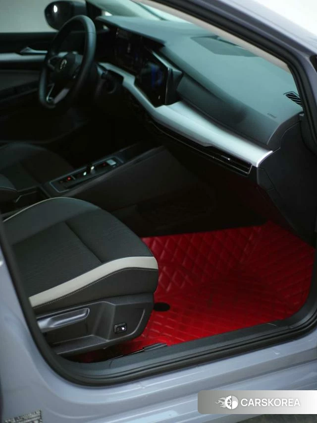 Volkswagen Golf 2022 Темно-серый из Китая, фото 4