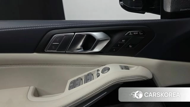 BMW X7 (G07) 2022 Серый из Кореи, фото 4