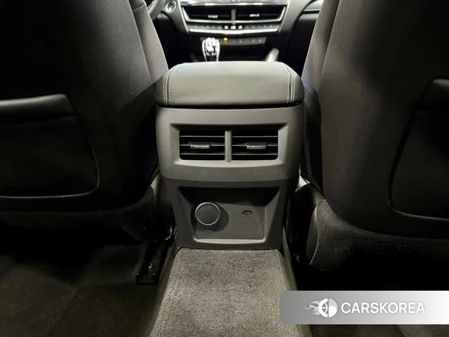 Cadillac CT5 2023 Зеленый из Китая, фото 4