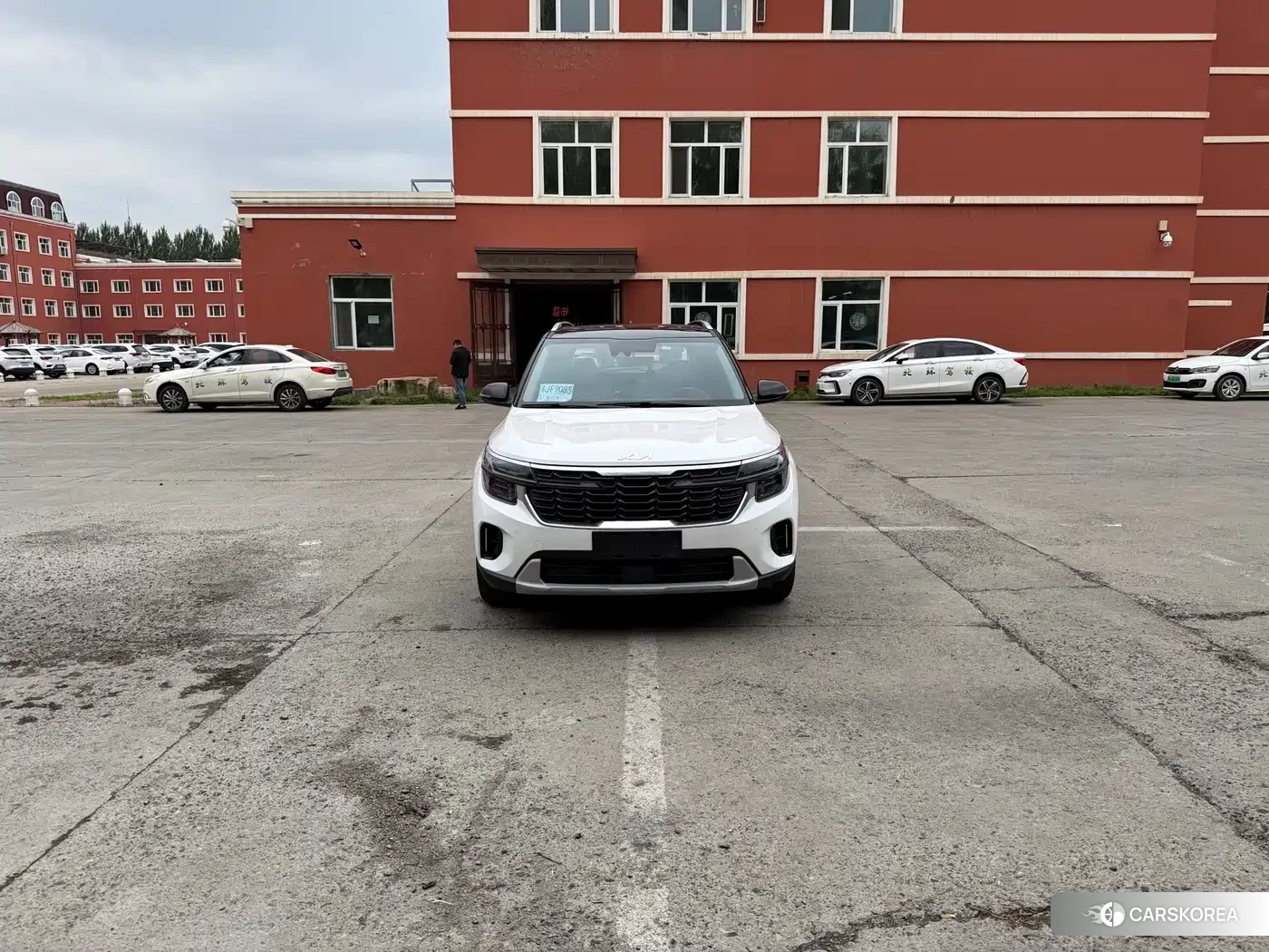 Kia Seltos 2023 Белый из Китая, фото 4