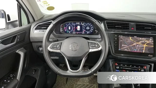 Volkswagen Tiguan second Generation 2021 Белый из Кореи, фото 4