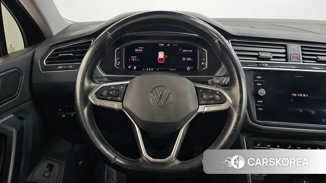 Volkswagen Tiguan second Generation 2022 Черный из Кореи, фото 4