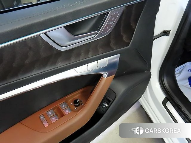 Audi A6 (C8) 2021 Белый из Кореи, фото 4