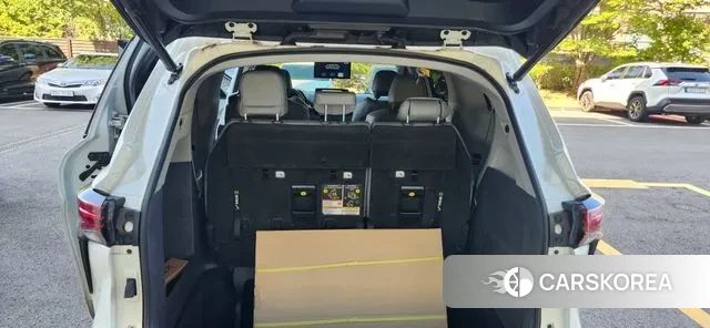 Toyota Sienna 4th Generation 2021 Белый из Кореи, фото 4