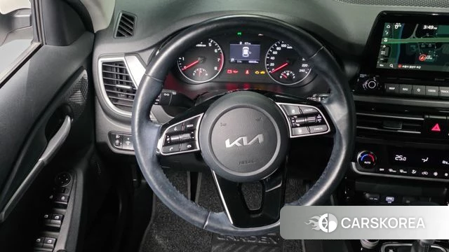 Kia Seltos 2021 Белый из Кореи, фото 4