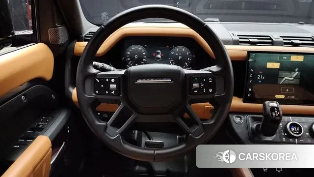 Land Rover Defender (L663) 2024 Черный из Кореи, фото 4