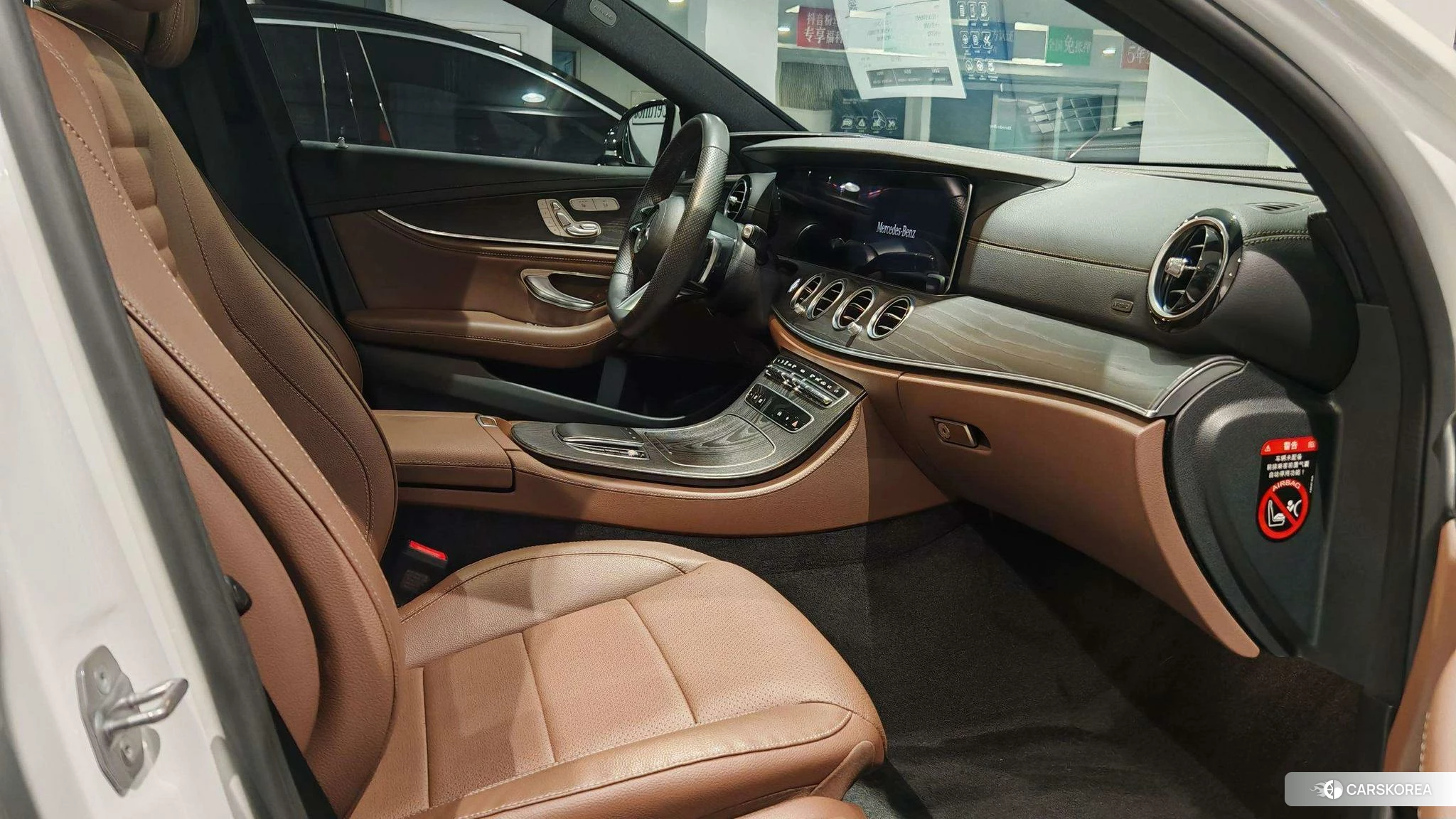 Mercedes-Benz E-class 2022 Белый из Китая, фото 4