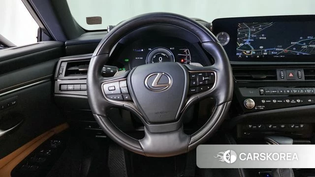 Lexus ES300h 7th generation 2022 Черный из Кореи, фото 4