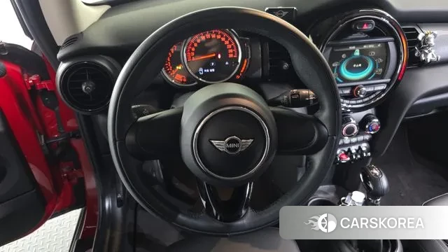 Mini Cooper 2018 Красный из Кореи, фото 4