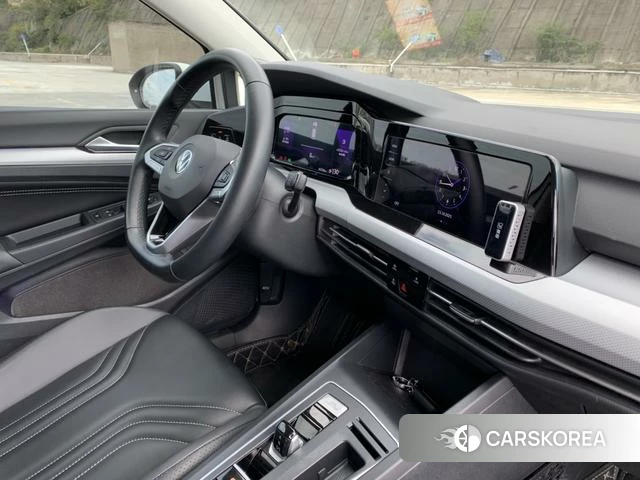 Volkswagen Golf 2021 Белый из Китая, фото 4