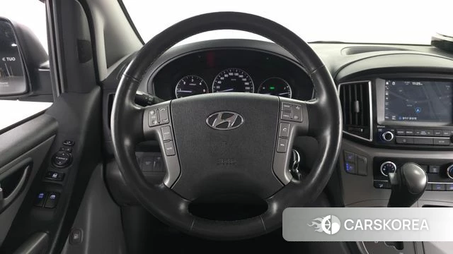 Hyundai The New Grand Starex 2018 Серебристо-серый из Кореи, фото 4