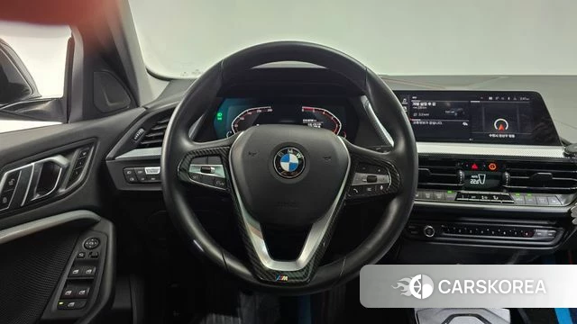 BMW 1 Series (F40) 2021 Черный из Кореи, фото 4